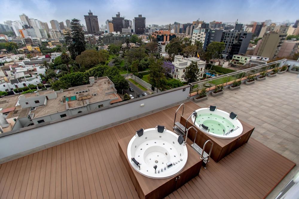 Hotel Hampton By Hilton Lima San Isidro Esterno foto